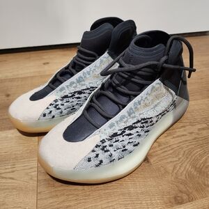 Yeezy QNTM - Sea Teal